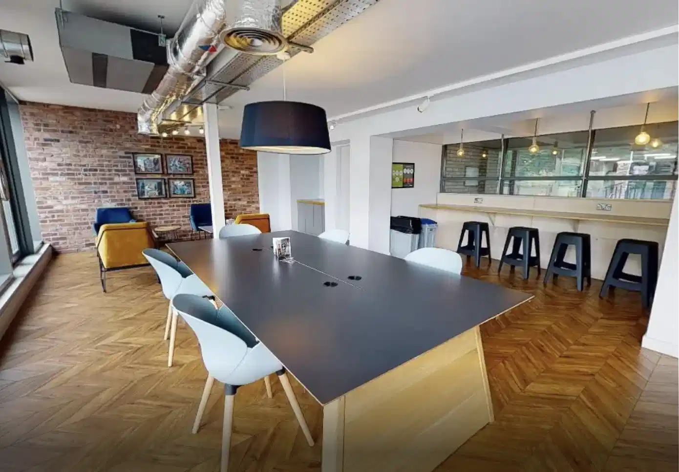 iQ Kerria Apartments, Manchester image 14
