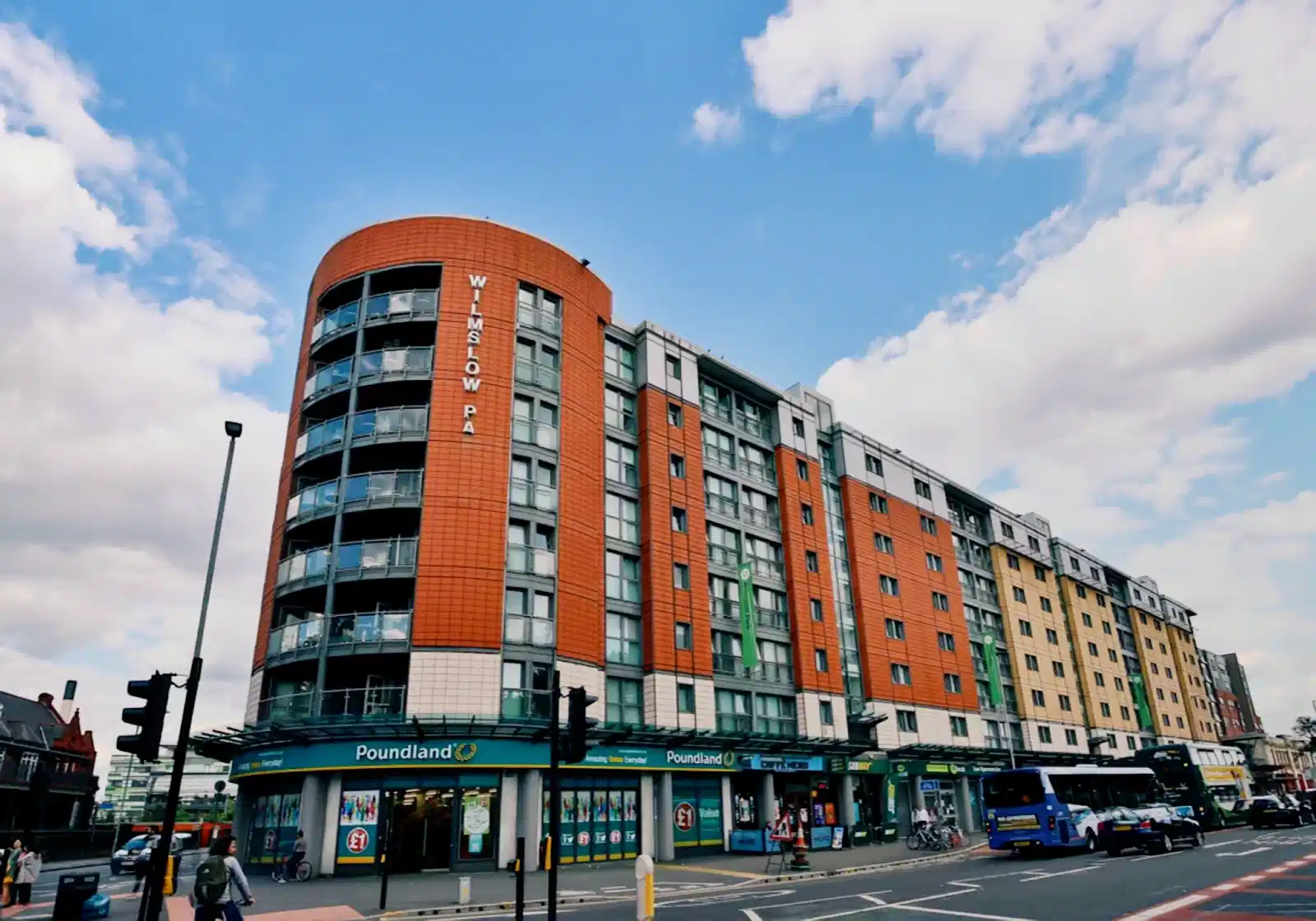 iQ Kerria Apartments, Manchester image 20