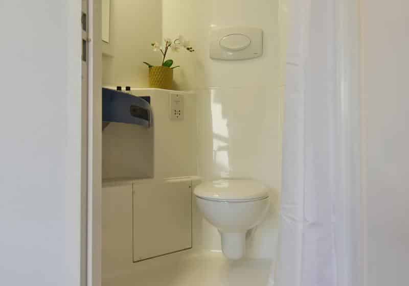 Common Area?w=400&h=260&fit=crop&q=40&auto=format&trim=auto