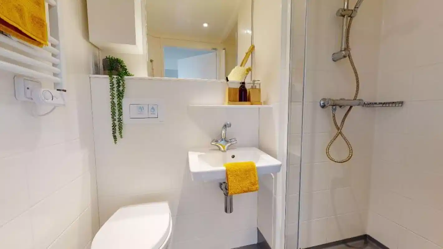 Amenities?w=400&h=260&fit=crop&q=40&auto=format&trim=auto
