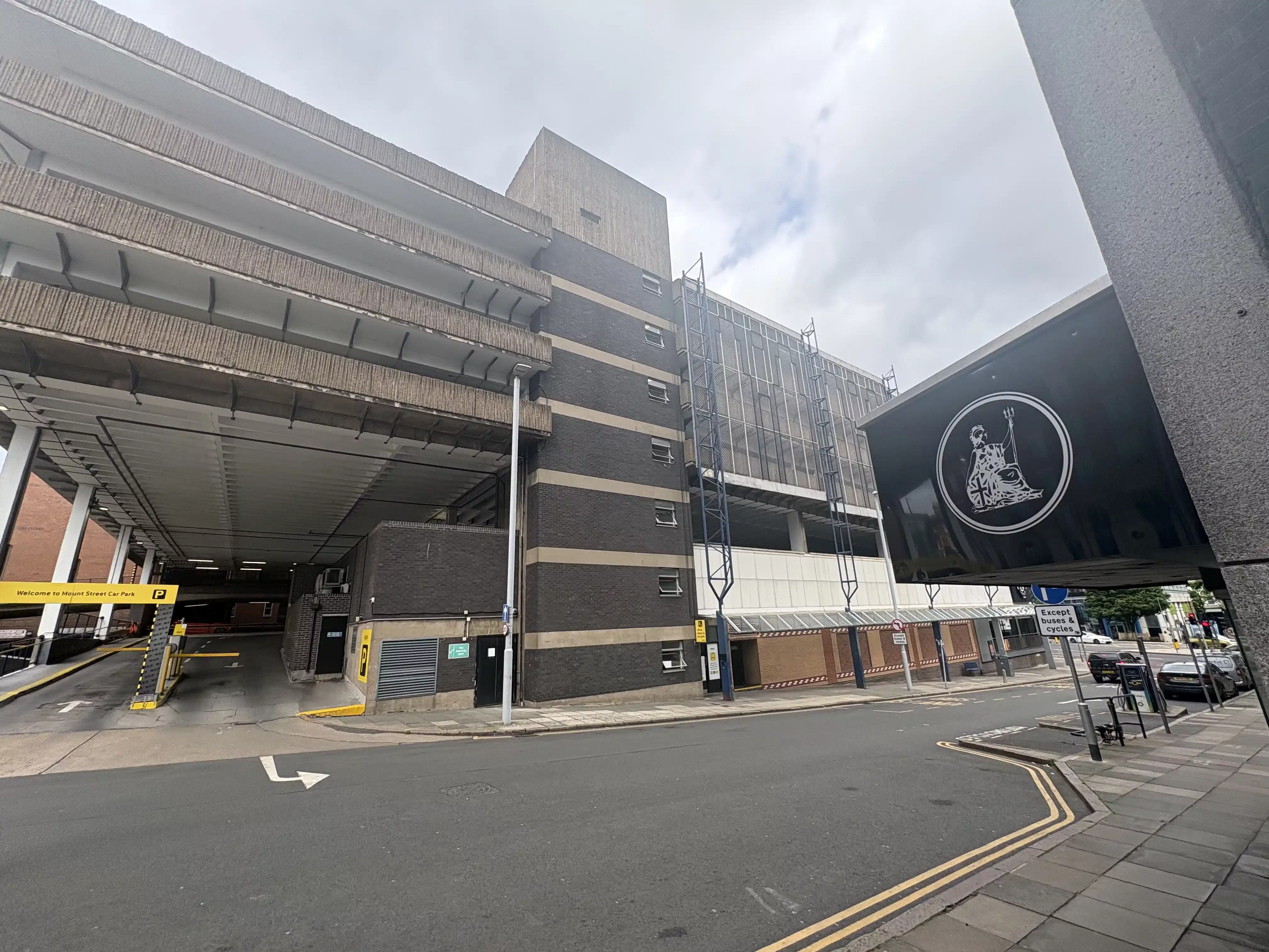 iQ Newland House, Nottingham image 13