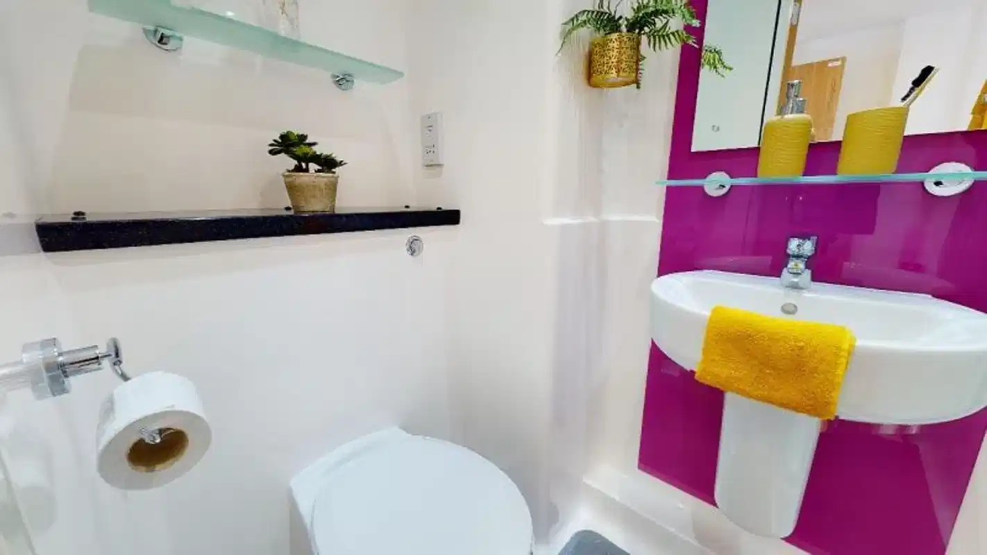 Amenities?w=400&h=260&fit=crop&q=40&auto=format&trim=auto