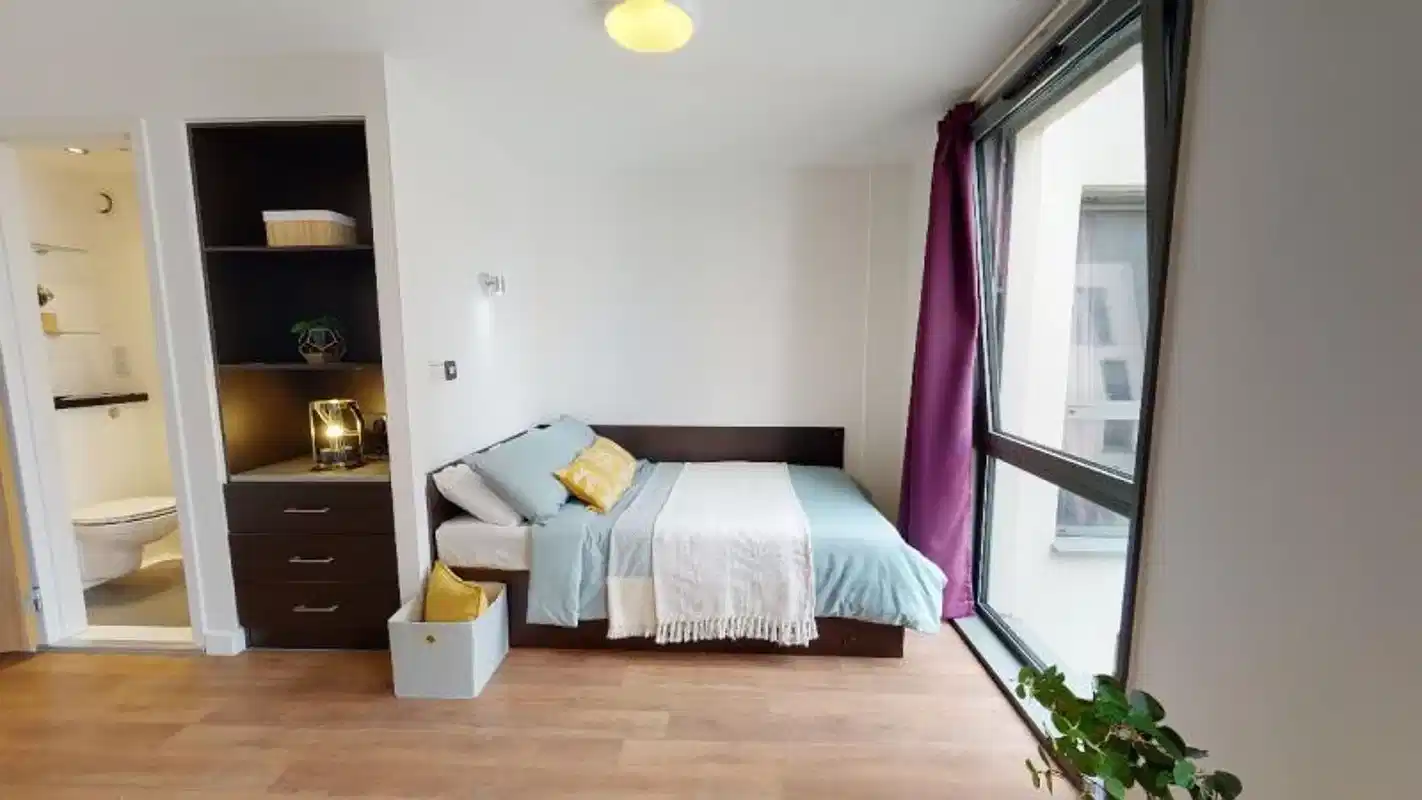 Platinum En Suite