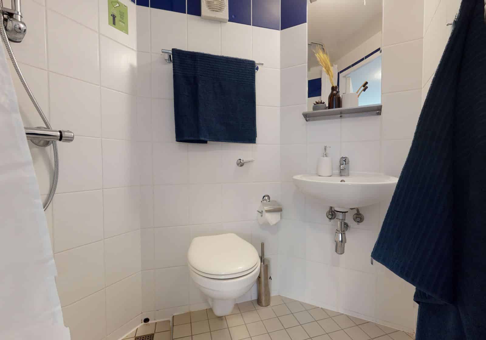 Amenities?w=400&h=260&fit=crop&q=40&auto=format&trim=auto