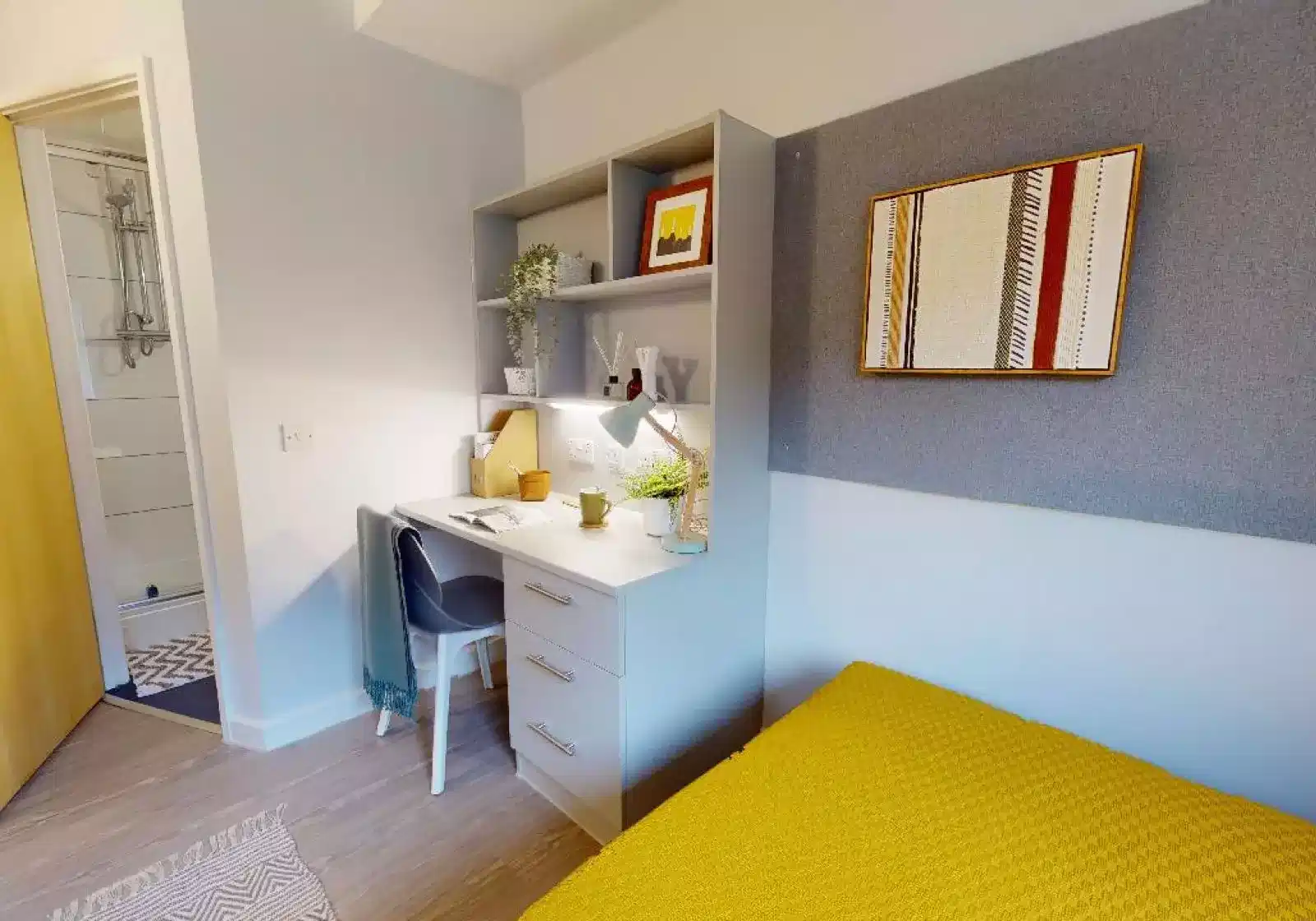 Common Area?w=400&h=260&fit=crop&q=40&auto=format&trim=auto