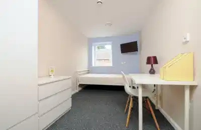 Studio - Kitchen?w=400&h=260&fit=crop&q=40&auto=format&trim=auto