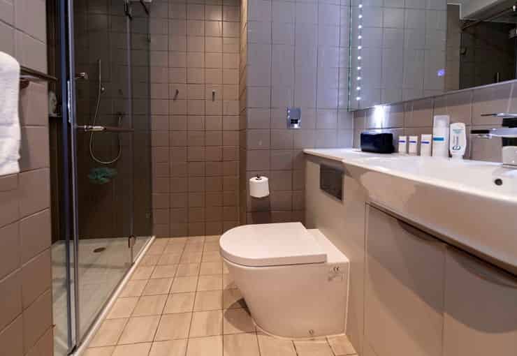 Common Area?w=400&h=260&fit=crop&q=40&auto=format&trim=auto