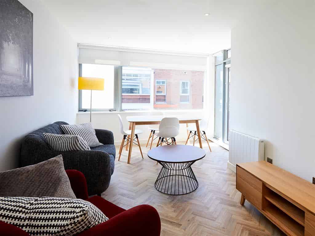 Árasáin P&V, Dublin image 19