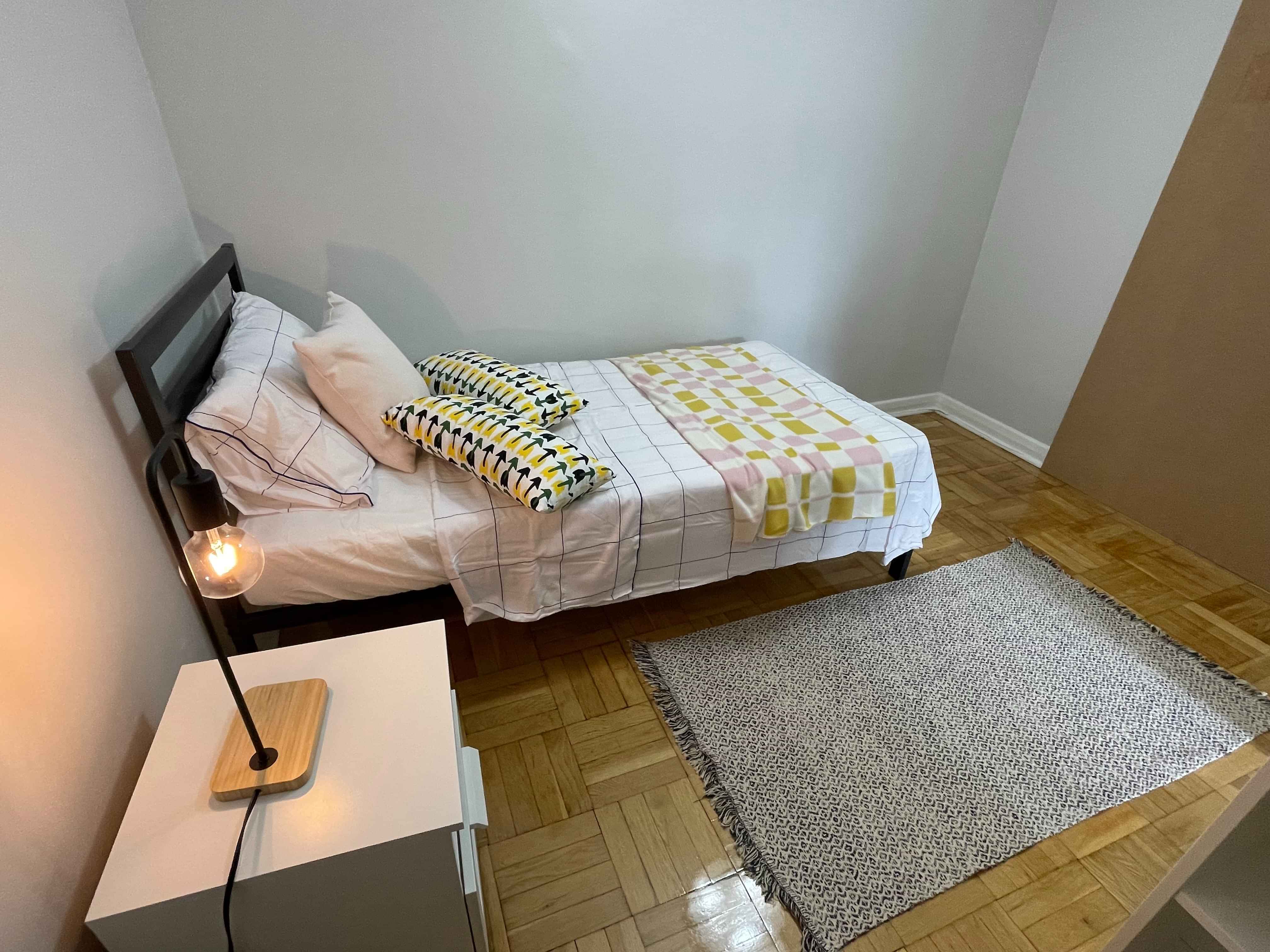 Heath Street, Toronto - Toronto, Ontario, Canada - Flex Room - Bedroom