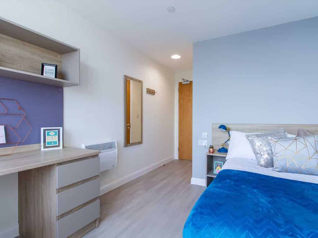 Amenities?w=400&h=260&fit=crop&q=40&auto=format&trim=auto