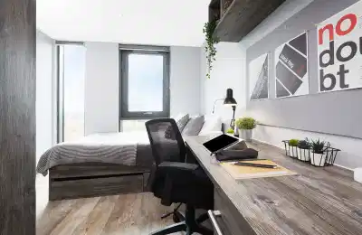 Common Area?w=400&h=260&fit=crop&q=40&auto=format&trim=auto