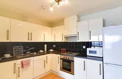 Deluxe-Fridge?w=400&h=260&fit=crop&q=40&auto=format&trim=auto