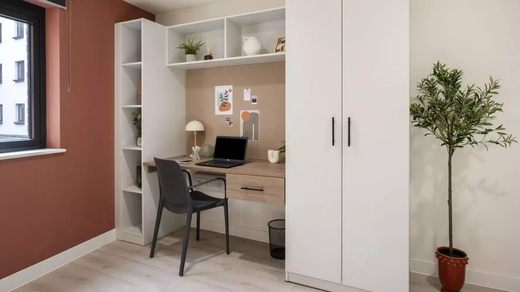 Kh5wPHrgRR2KpKs8ClJT?w=400&h=260&fit=crop&q=40&auto=format&trim=auto