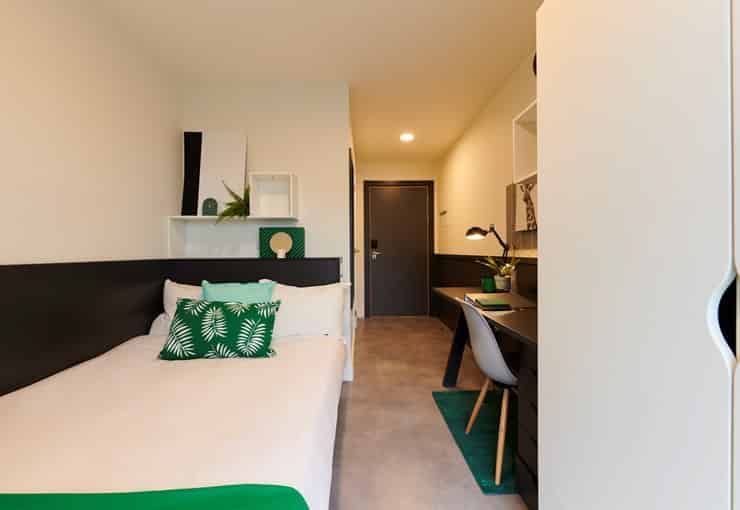 Bronze Ensuite