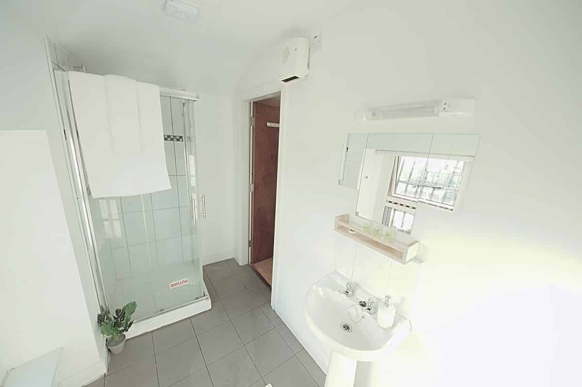28 James Street, Dublin - Dublin, Ireland - Bathroom