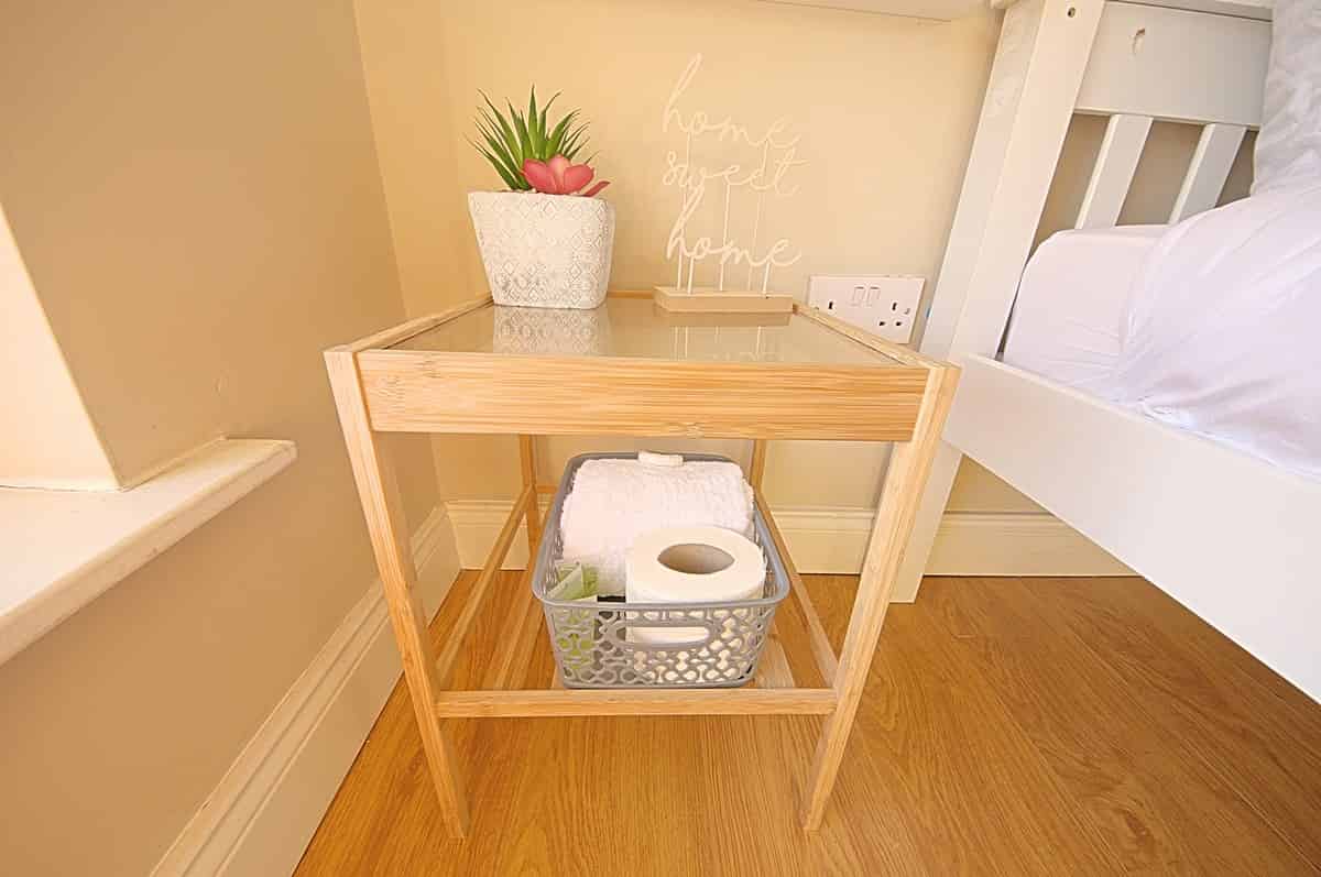 Common Area?w=400&h=260&fit=crop&q=40&auto=format&trim=auto