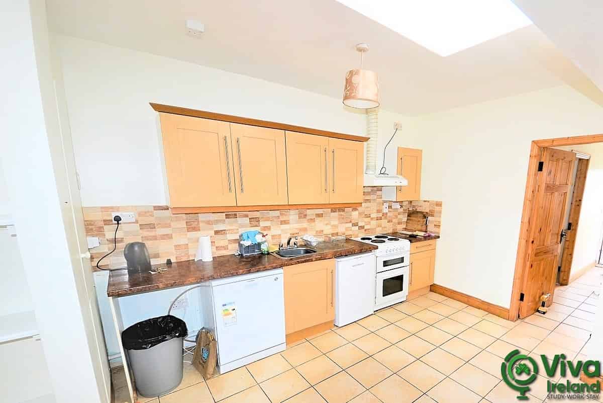 15 Annmount, Cork - Cork, Ireland - Kitchen
