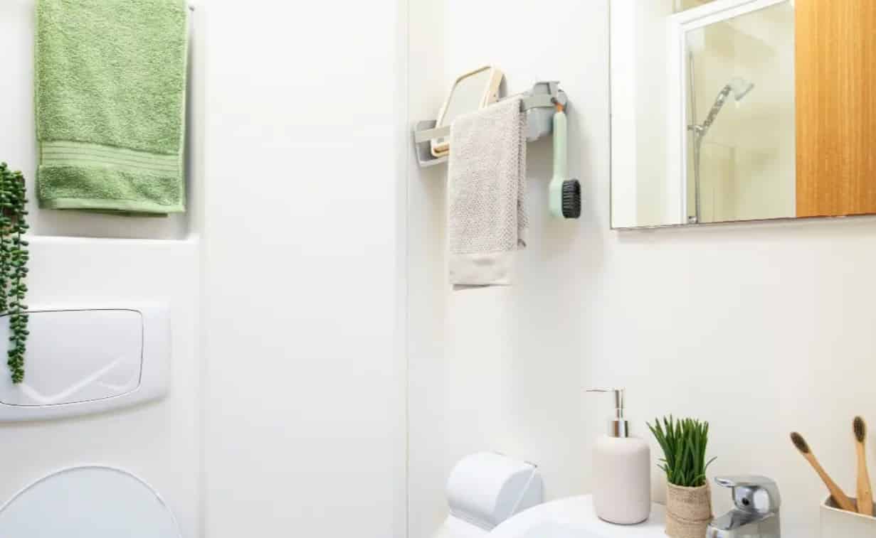 Common Area?w=400&h=260&fit=crop&q=40&auto=format&trim=auto