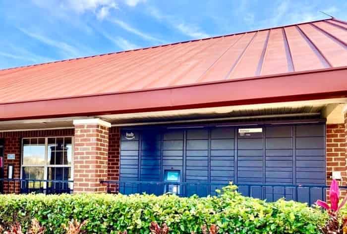 Exterior?w=400&h=260&fit=crop&q=40&auto=format&trim=auto