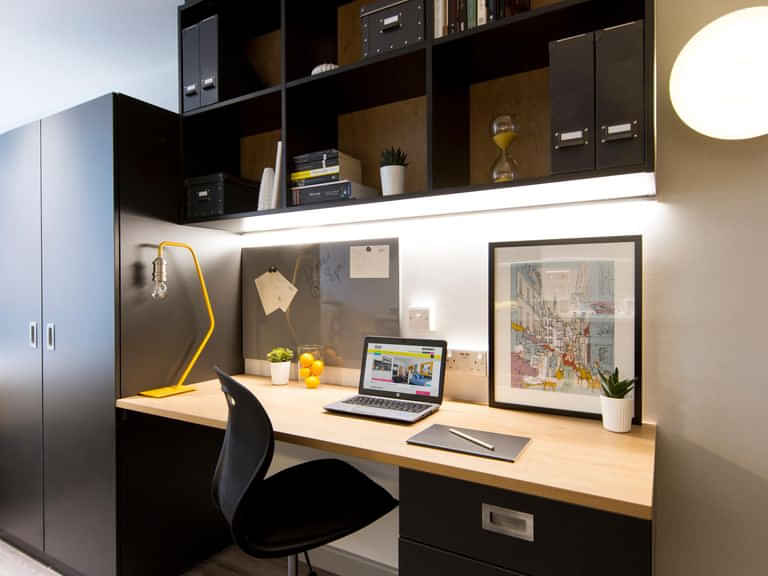 Common Area?w=400&h=260&fit=crop&q=40&auto=format&trim=auto