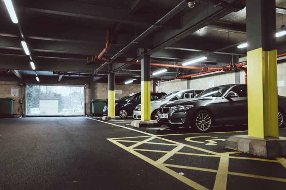 Longside House, Bradford - Bradford, England, United Kingdom - Amenities