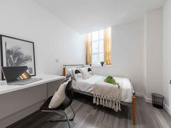 Castle Gate Haus, Nottingham - Nottingham, England, United Kingdom - Gold Non Ensuite - Bedroom