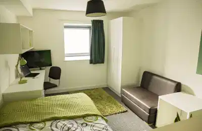 Harbour Court, Bristol - Bristol, England, United Kingdom - Bedroom