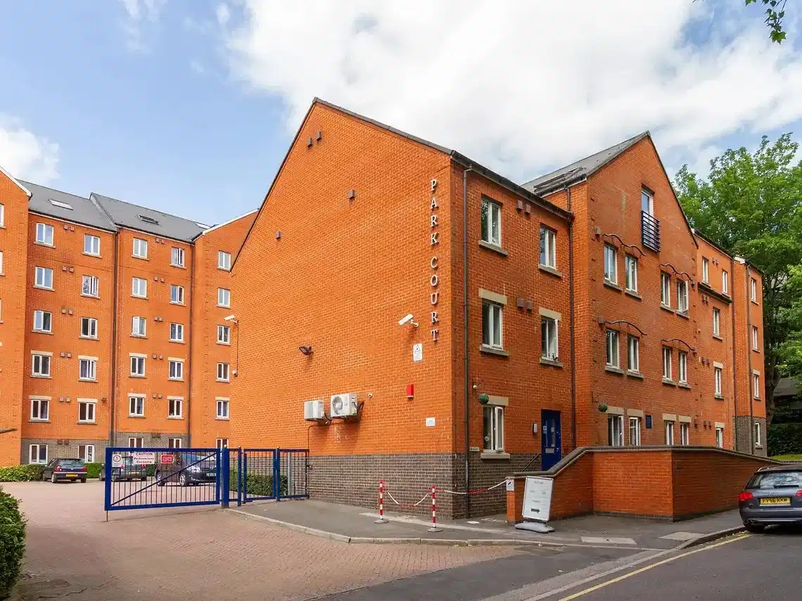 Yugo Park Court, Lincoln 5