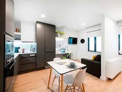 Amenities?w=400&h=260&fit=crop&q=40&auto=format&trim=auto