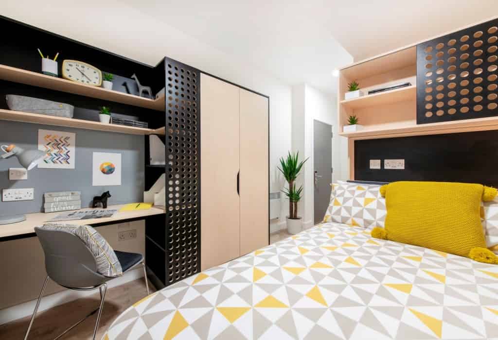 Amenities?w=400&h=260&fit=crop&q=40&auto=format&trim=auto