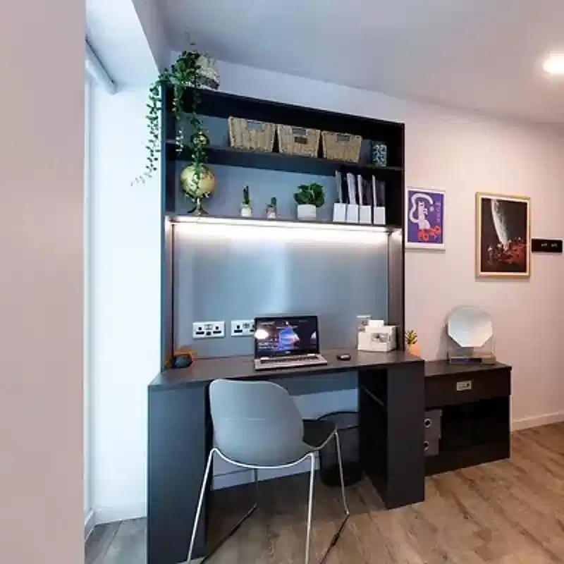 Common Area?w=400&h=260&fit=crop&q=40&auto=format&trim=auto