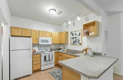 Lux 13, Gainsville - Gainesville, Florida, United States - Kitchen