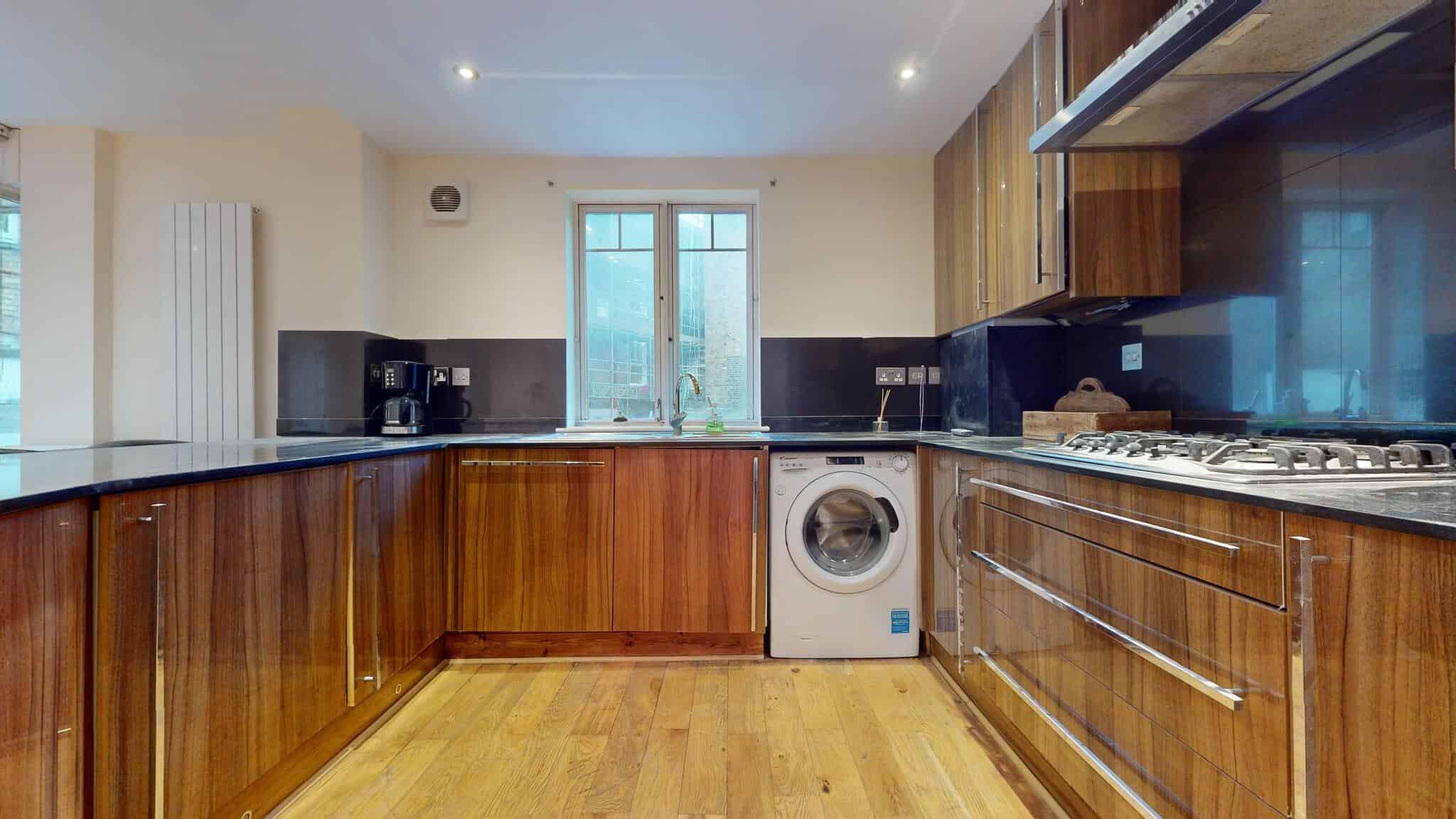 3 bedroom flat, Hampden Gurney Street, London - undefined - kitchen