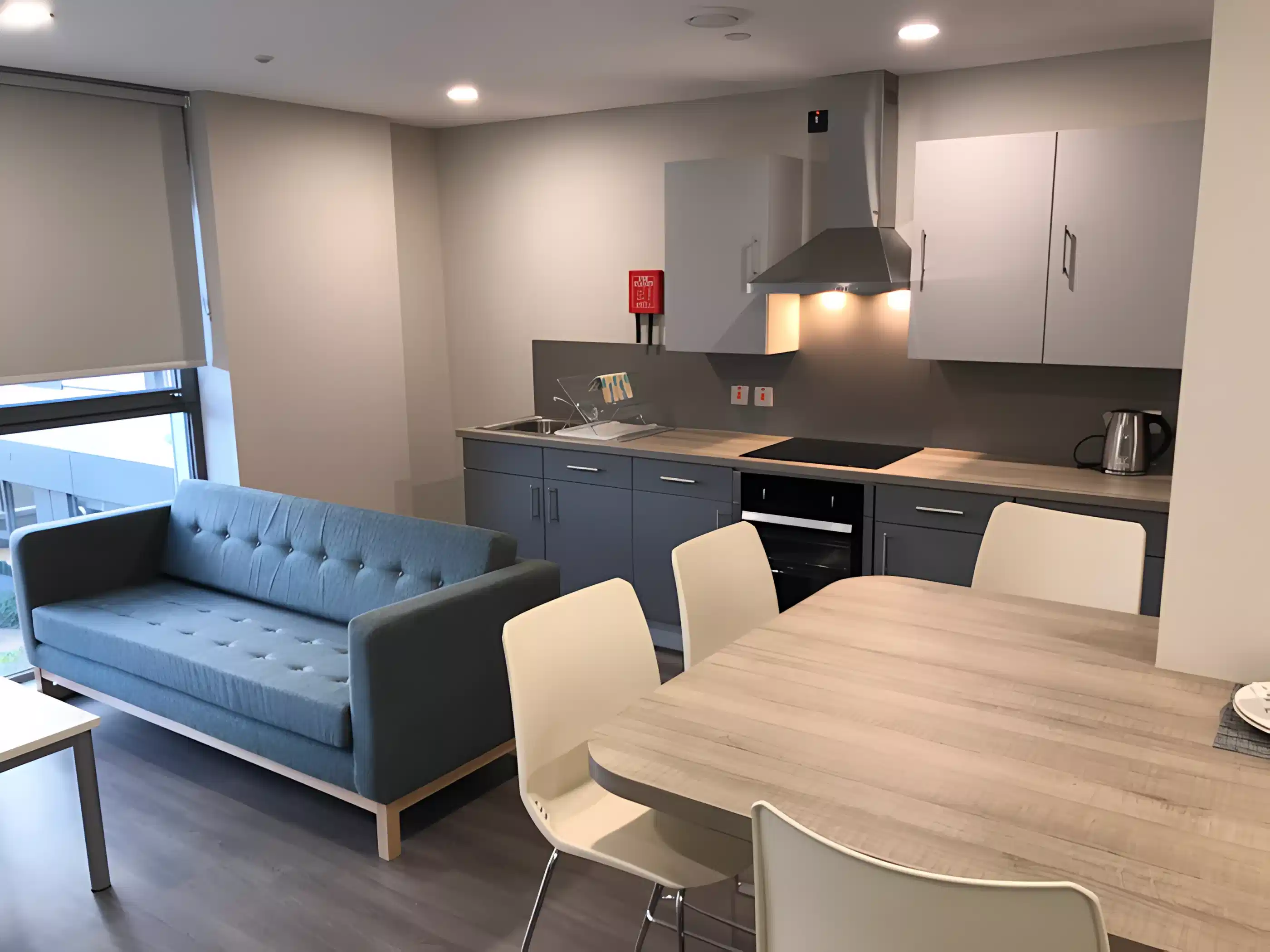 Amenities?w=400&h=260&fit=crop&q=40&auto=format&trim=auto