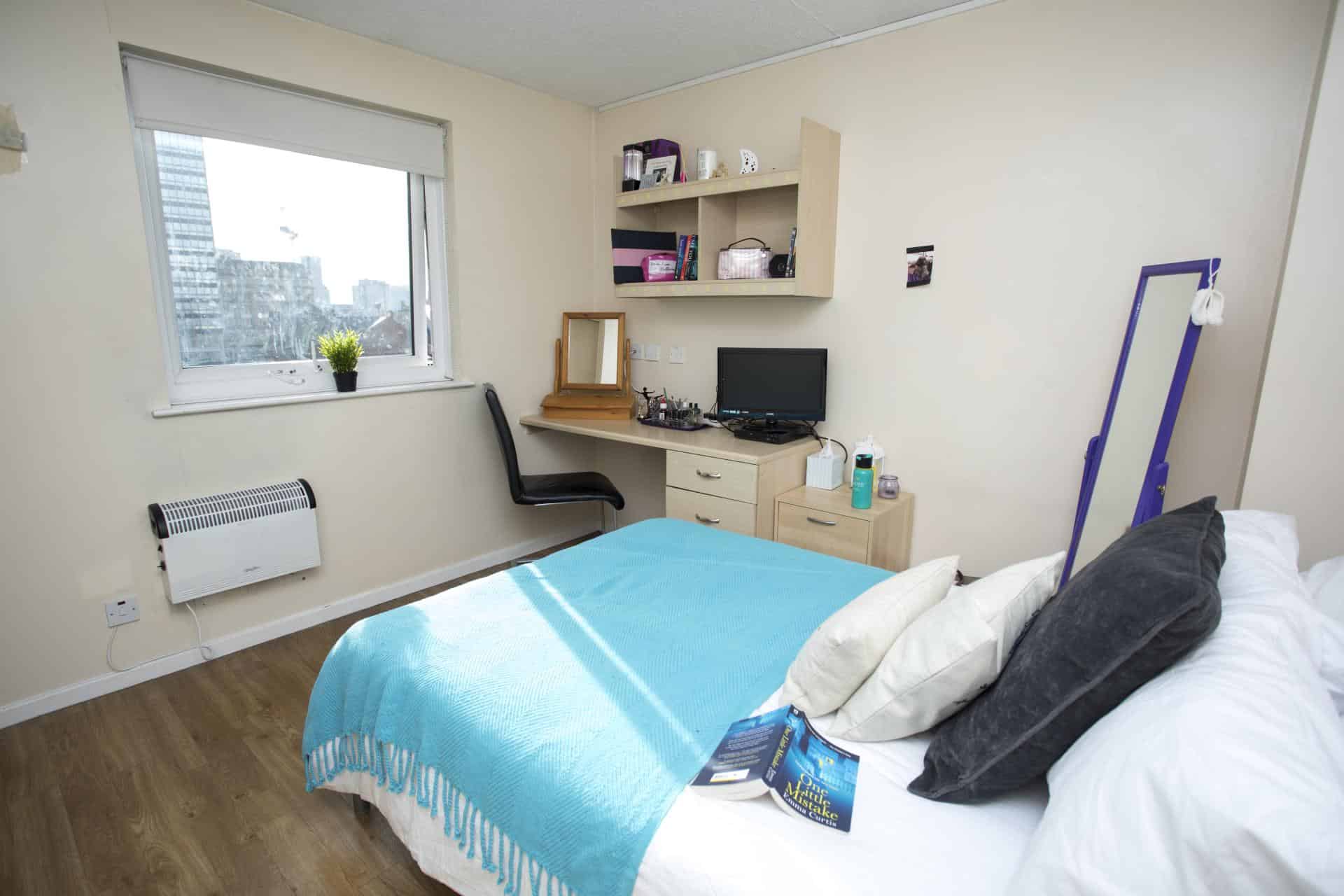 Classic 4 Bed Apartment