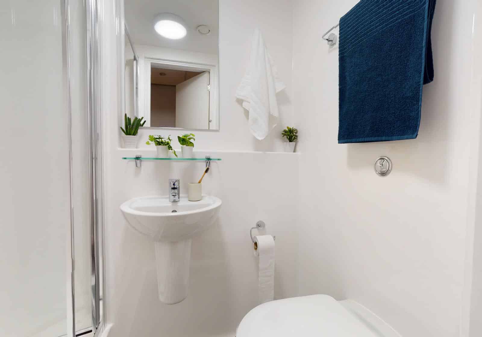 Amenities?w=400&h=260&fit=crop&q=40&auto=format&trim=auto