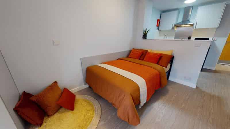 Kitchen?w=400&h=260&fit=crop&q=40&auto=format&trim=auto