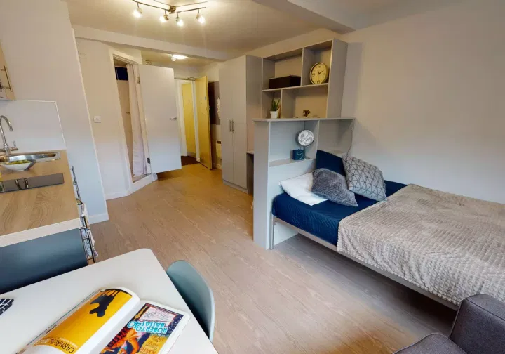 iQ Fenton House, Sheffield Student Accommodation Amber