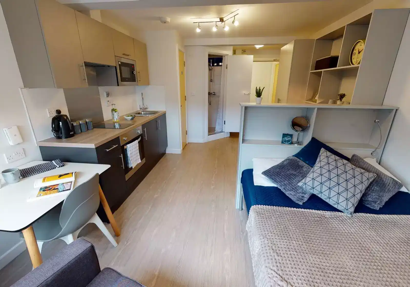 Amenities?w=400&h=260&fit=crop&q=40&auto=format&trim=auto