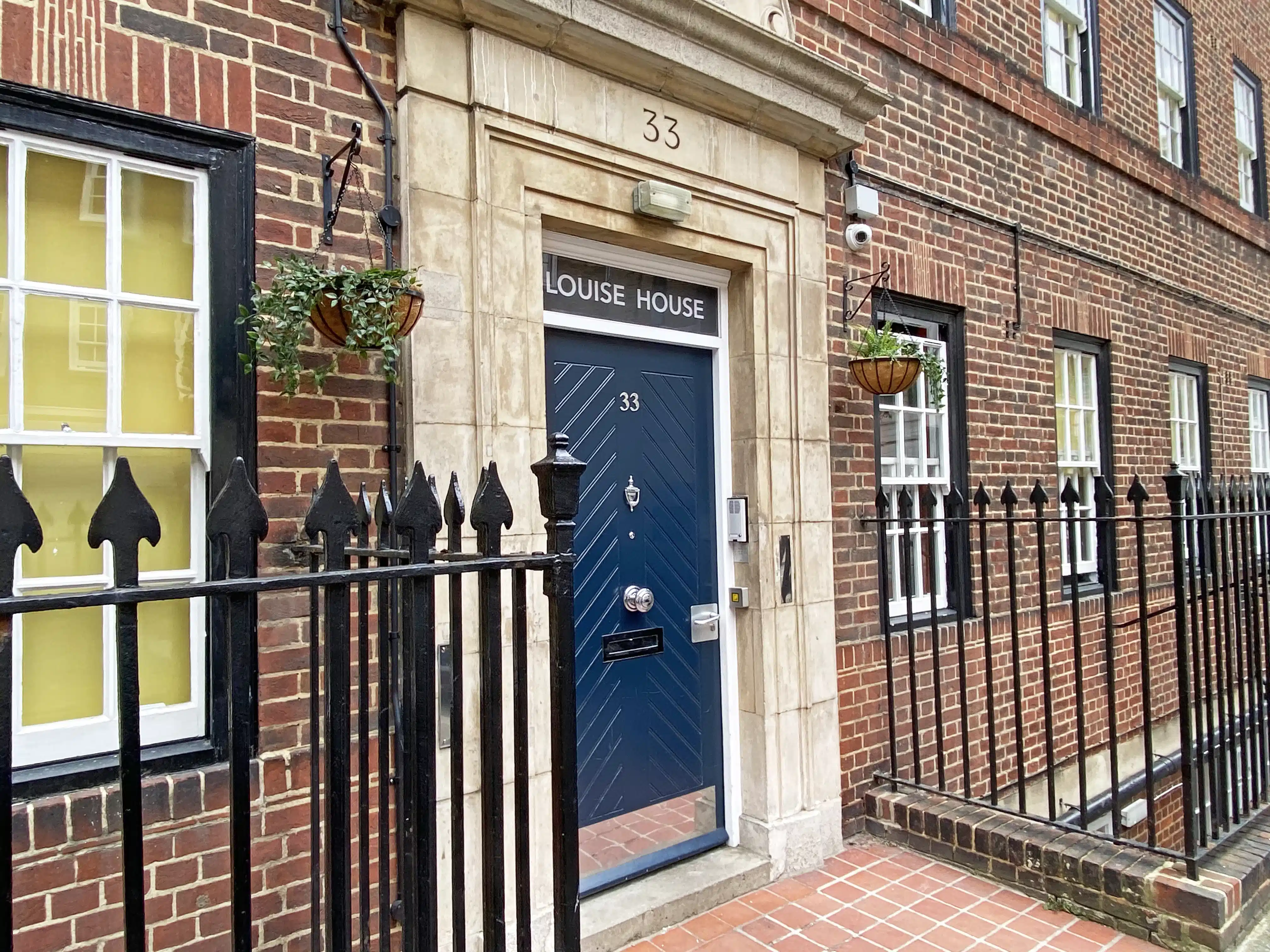 Louise House, London image 9