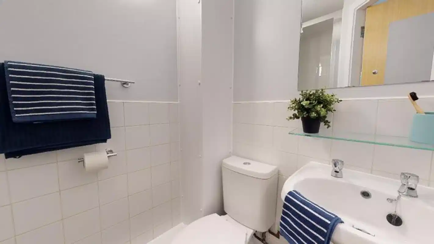 Amenities?w=400&h=260&fit=crop&q=40&auto=format&trim=auto