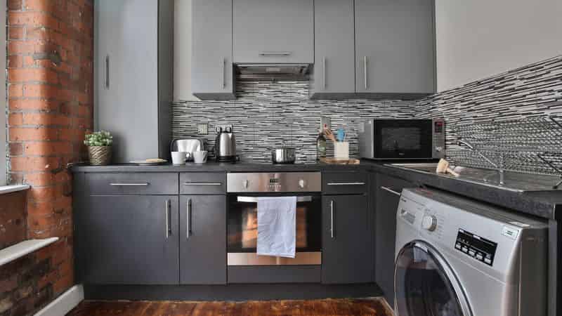 Common Area?w=400&h=260&fit=crop&q=40&auto=format&trim=auto