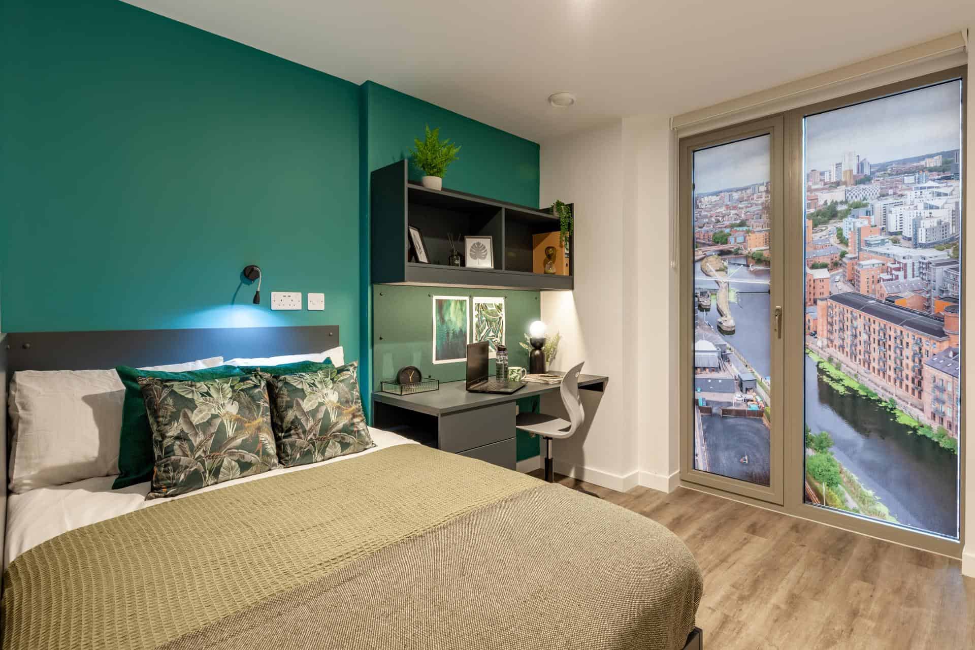 Common Area?w=400&h=260&fit=crop&q=40&auto=format&trim=auto