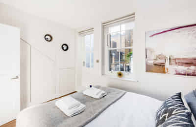 22 Drury Lane - London, England, United Kingdom - image_012