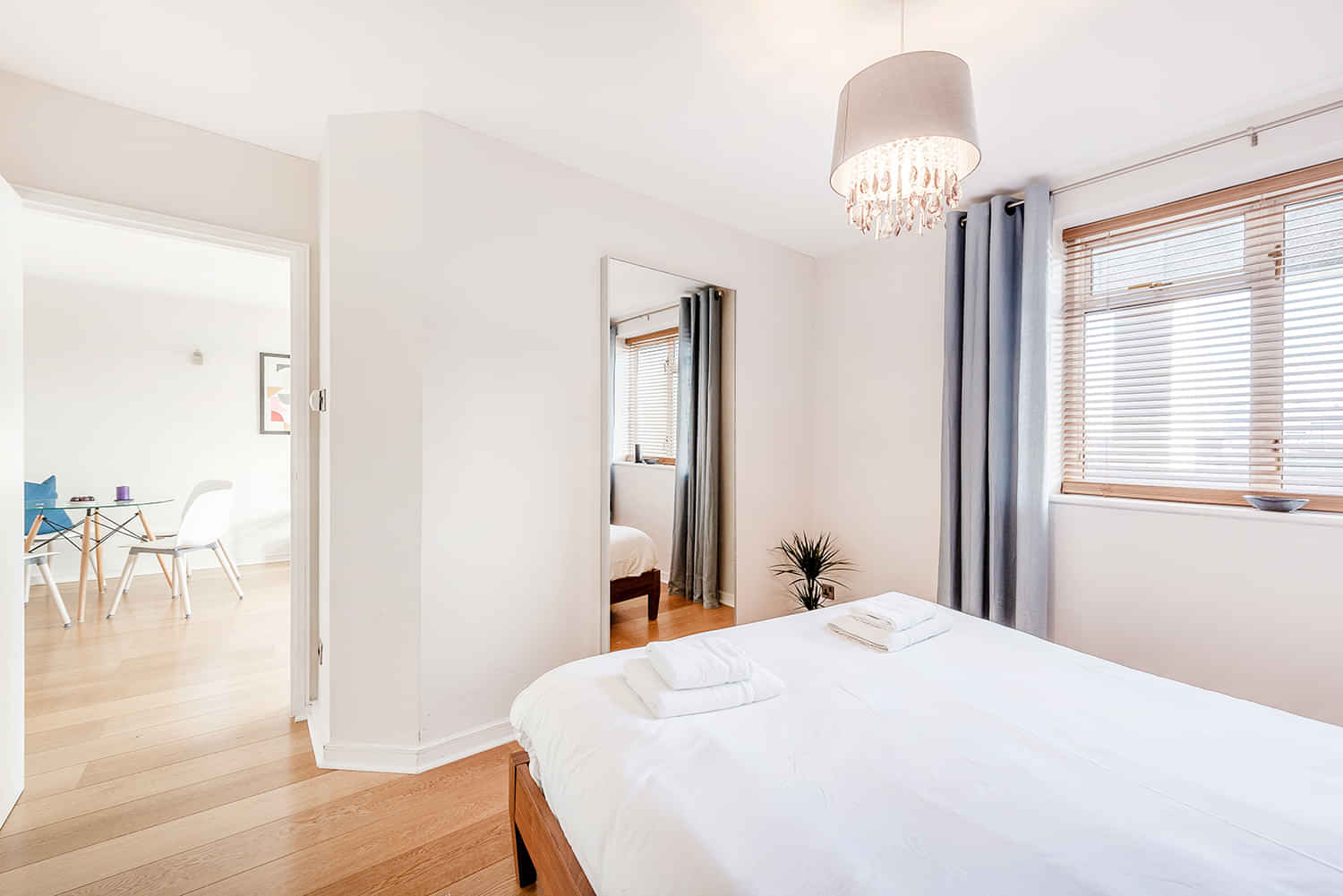 image_003?w=400&h=260&fit=crop&q=40&auto=format&trim=auto