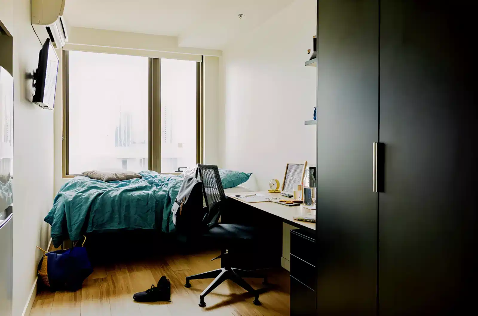 6 Bedroom Shared Bathroom, King Single Bed