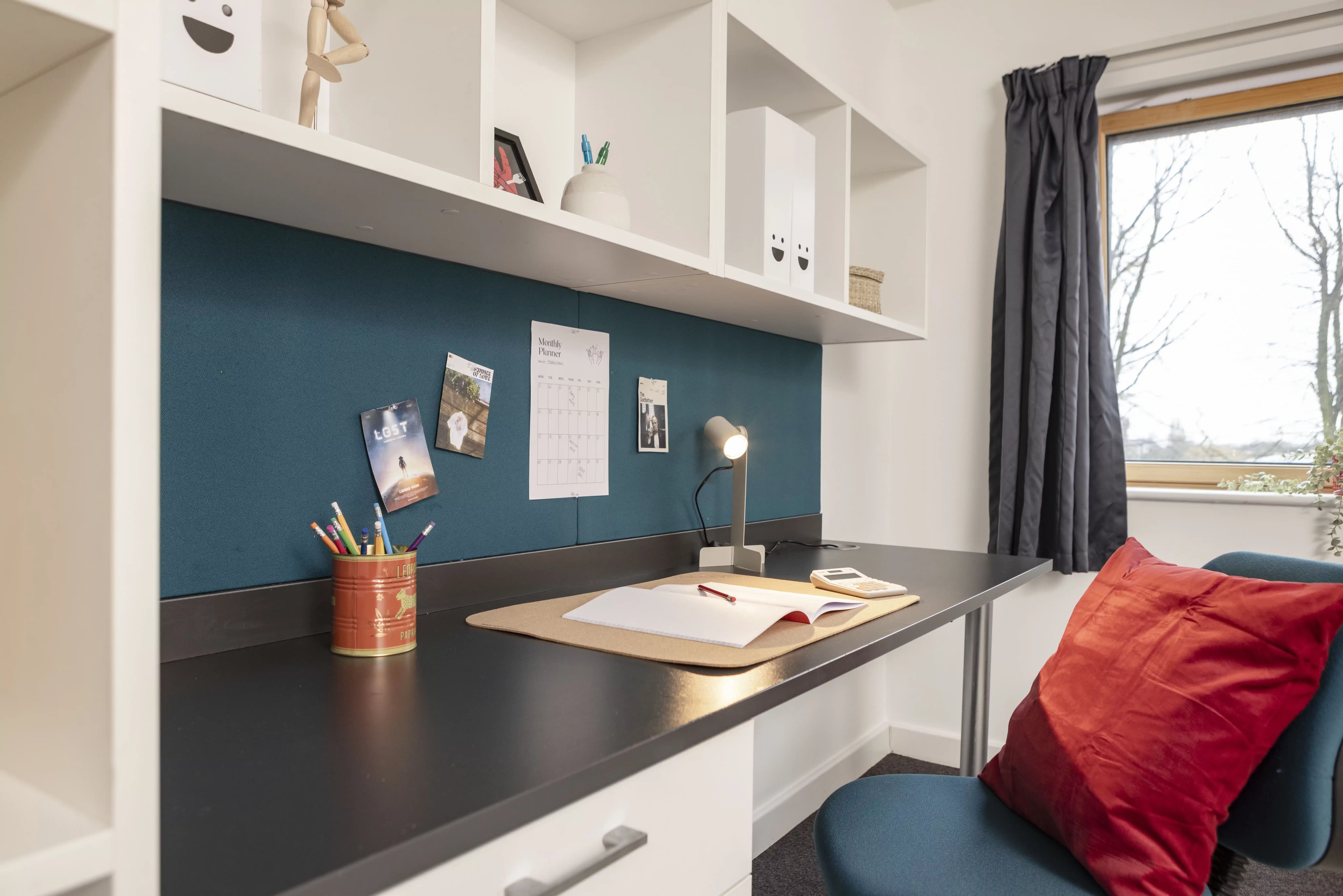 Common Area?w=400&h=260&fit=crop&q=40&auto=format&trim=auto