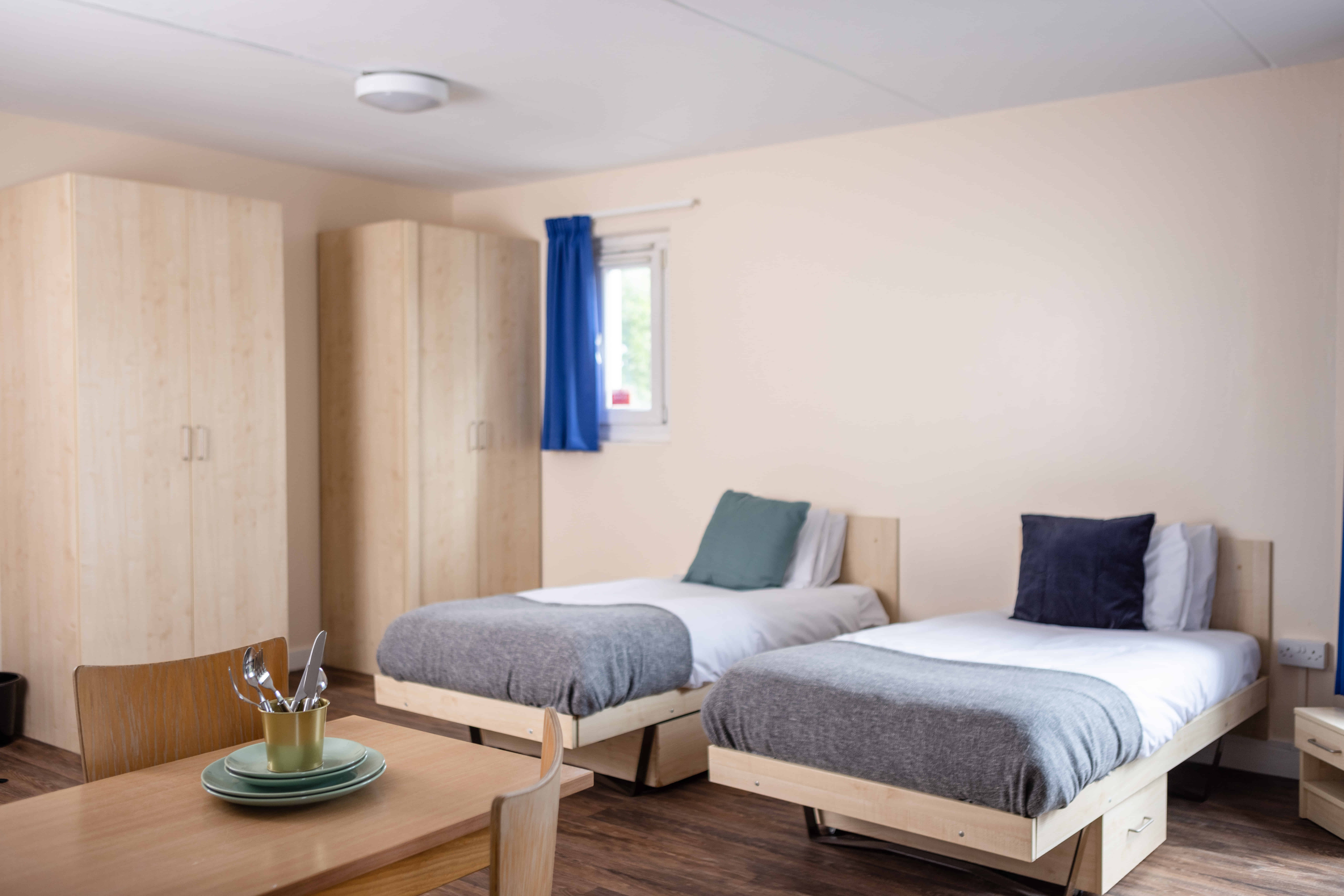 Common Area?w=400&h=260&fit=crop&q=40&auto=format&trim=auto