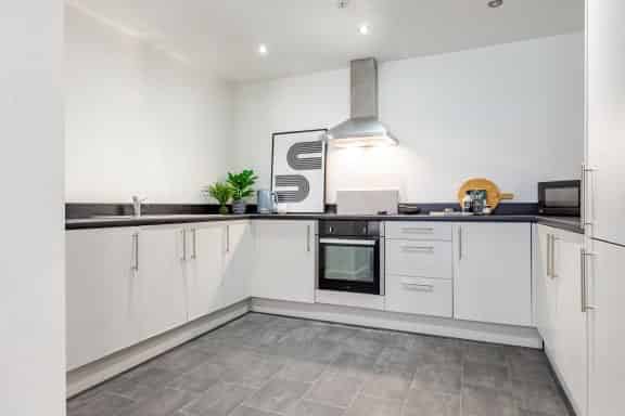 Amenities?w=400&h=260&fit=crop&q=40&auto=format&trim=auto