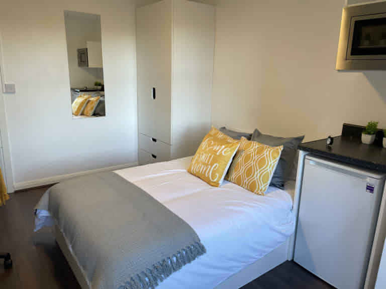 Classic Non-Ensuite - Bedroom